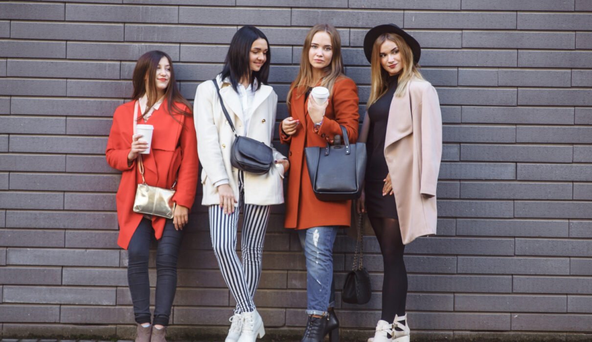 Latest Fashion Trends in Online Shopping